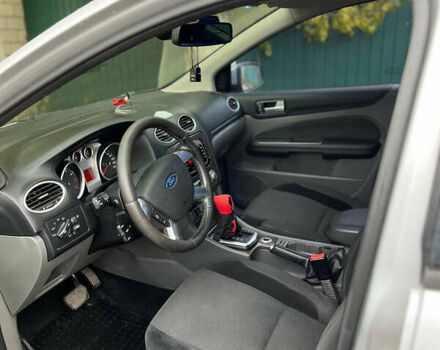 Серый Форд Фокус, объемом двигателя 1.6 л и пробегом 273 тыс. км за 4000 $, фото 12 на Automoto.ua