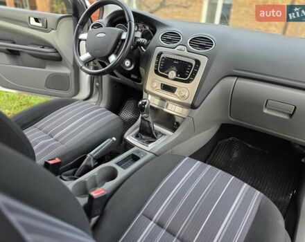 Сірий Форд Фокус, об'ємом двигуна 1.6 л та пробігом 237 тис. км за 5800 $, фото 22 на Automoto.ua