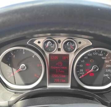 Сірий Форд Фокус, об'ємом двигуна 1.6 л та пробігом 220 тис. км за 6600 $, фото 20 на Automoto.ua