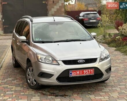 Серый Форд Фокус, объемом двигателя 1.6 л и пробегом 232 тыс. км за 6300 $, фото 2 на Automoto.ua