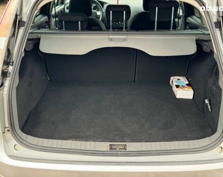 Серый Форд Фокус, объемом двигателя 1.6 л и пробегом 300 тыс. км за 5440 $, фото 18 на Automoto.ua