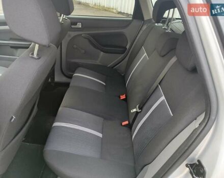 Серый Форд Фокус, объемом двигателя 1.6 л и пробегом 218 тыс. км за 6000 $, фото 12 на Automoto.ua