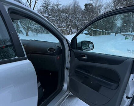 Серый Форд Фокус, объемом двигателя 1.6 л и пробегом 183 тыс. км за 5600 $, фото 18 на Automoto.ua