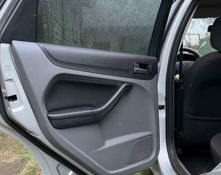 Серый Форд Фокус, объемом двигателя 1.56 л и пробегом 242 тыс. км за 5700 $, фото 5 на Automoto.ua