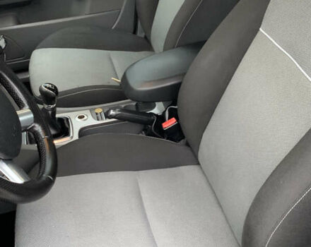 Серый Форд Фокус, объемом двигателя 1.6 л и пробегом 203 тыс. км за 6350 $, фото 9 на Automoto.ua