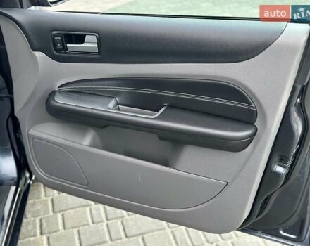 Серый Форд Фокус, объемом двигателя 1.6 л и пробегом 234 тыс. км за 6800 $, фото 20 на Automoto.ua