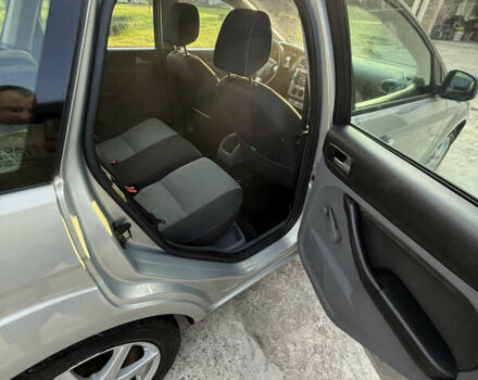 Серый Форд Фокус, объемом двигателя 1.6 л и пробегом 230 тыс. км за 4650 $, фото 9 на Automoto.ua