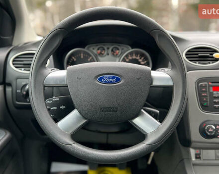 Серый Форд Фокус, объемом двигателя 1.56 л и пробегом 175 тыс. км за 5400 $, фото 11 на Automoto.ua