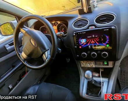 Серый Форд Фокус, объемом двигателя 1.6 л и пробегом 393 тыс. км за 5400 $, фото 3 на Automoto.ua