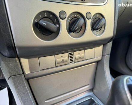 Сірий Форд Фокус, об'ємом двигуна 1.6 л та пробігом 300 тис. км за 5990 $, фото 18 на Automoto.ua