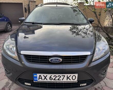 Серый Форд Фокус, объемом двигателя 1.6 л и пробегом 214 тыс. км за 6500 $, фото 1 на Automoto.ua