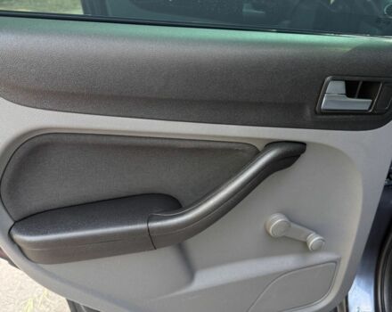 Серый Форд Фокус, объемом двигателя 1.6 л и пробегом 217 тыс. км за 6000 $, фото 16 на Automoto.ua