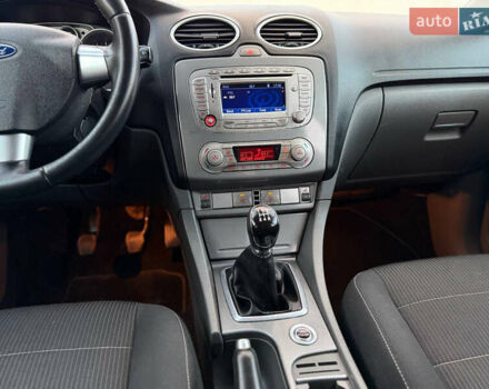 Серый Форд Фокус, объемом двигателя 1.6 л и пробегом 282 тыс. км за 5500 $, фото 37 на Automoto.ua