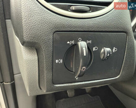 Сірий Форд Фокус, об'ємом двигуна 1.56 л та пробігом 187 тис. км за 5500 $, фото 18 на Automoto.ua