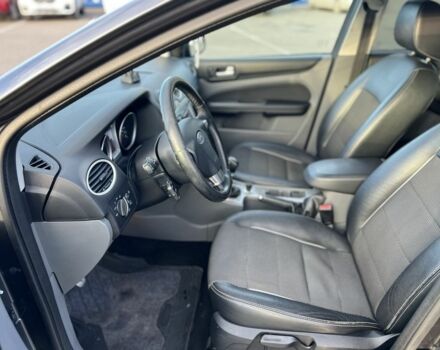 Серый Форд Фокус, объемом двигателя 1.6 л и пробегом 269 тыс. км за 4900 $, фото 14 на Automoto.ua