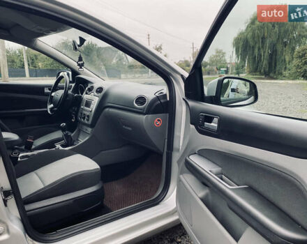 Сірий Форд Фокус, об'ємом двигуна 1.6 л та пробігом 303 тис. км за 6200 $, фото 31 на Automoto.ua