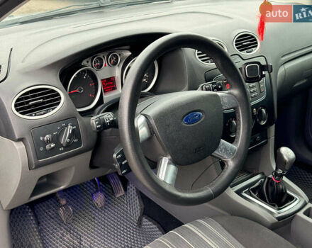 Сірий Форд Фокус, об'ємом двигуна 1.6 л та пробігом 300 тис. км за 5440 $, фото 14 на Automoto.ua