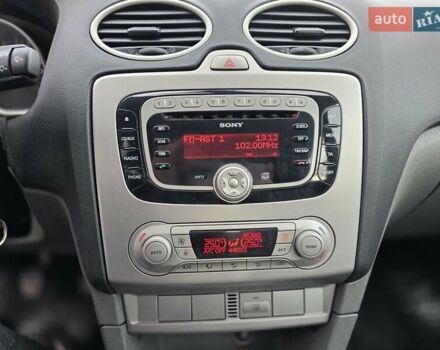 Серый Форд Фокус, объемом двигателя 1.6 л и пробегом 237 тыс. км за 5400 $, фото 24 на Automoto.ua