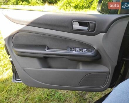 Серый Форд Фокус, объемом двигателя 1.6 л и пробегом 220 тыс. км за 6157 $, фото 7 на Automoto.ua