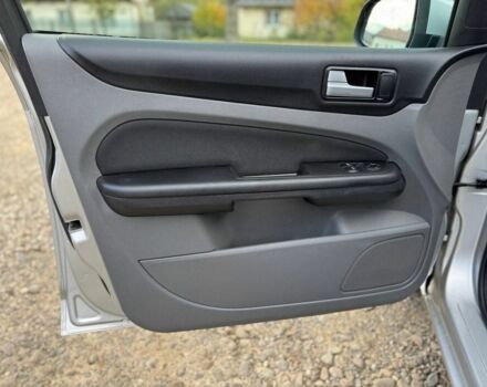 Сірий Форд Фокус, об'ємом двигуна 1.6 л та пробігом 226 тис. км за 4800 $, фото 10 на Automoto.ua