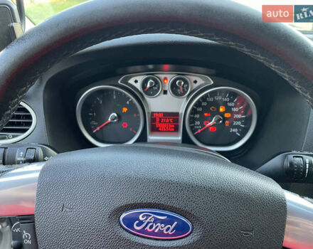 Серый Форд Фокус, объемом двигателя 1.56 л и пробегом 198 тыс. км за 6000 $, фото 13 на Automoto.ua