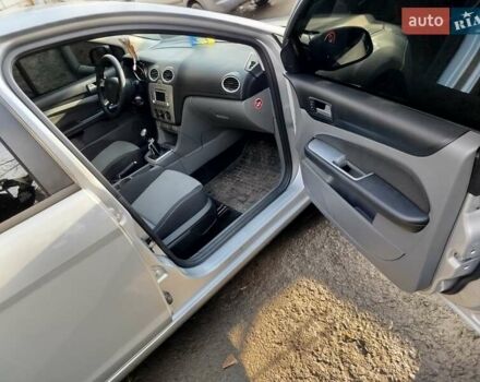 Сірий Форд Фокус, об'ємом двигуна 1.56 л та пробігом 233 тис. км за 5500 $, фото 7 на Automoto.ua