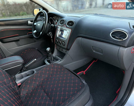 Серый Форд Фокус, объемом двигателя 1.8 л и пробегом 266 тыс. км за 5300 $, фото 20 на Automoto.ua