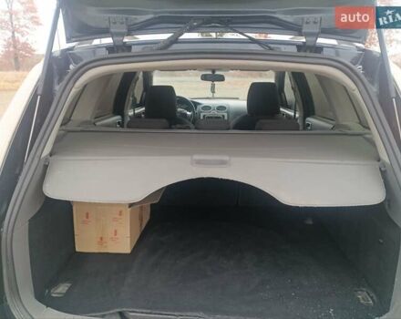 Серый Форд Фокус, объемом двигателя 1.56 л и пробегом 320 тыс. км за 4700 $, фото 12 на Automoto.ua