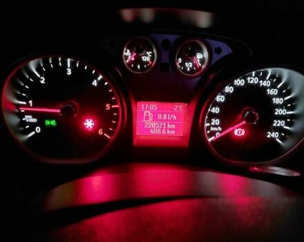 Серый Форд Фокус, объемом двигателя 1.8 л и пробегом 221 тыс. км за 5500 $, фото 9 на Automoto.ua