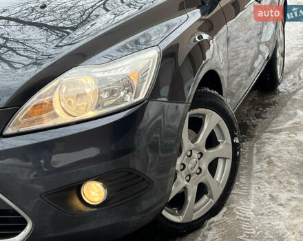 Сірий Форд Фокус, об'ємом двигуна 1.6 л та пробігом 190 тис. км за 5999 $, фото 4 на Automoto.ua