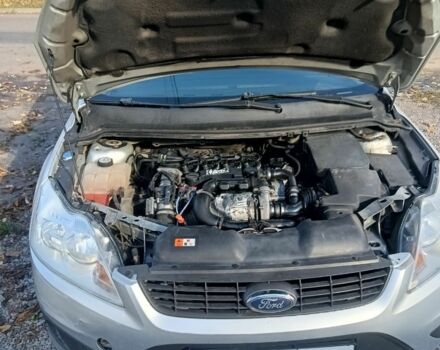 Серый Форд Фокус, объемом двигателя 1.6 л и пробегом 322 тыс. км за 4650 $, фото 6 на Automoto.ua