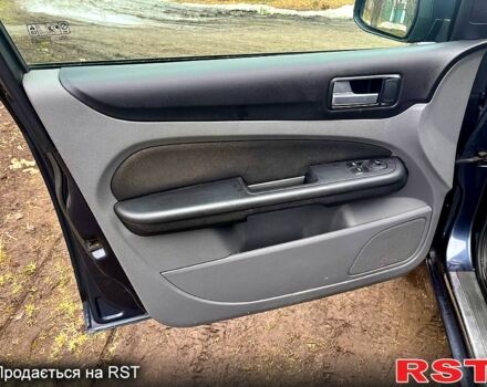 Серый Форд Фокус, объемом двигателя 1.6 л и пробегом 213 тыс. км за 5450 $, фото 12 на Automoto.ua