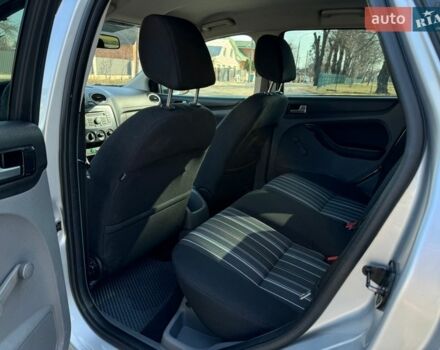 Сірий Форд Фокус, об'ємом двигуна 1.6 л та пробігом 301 тис. км за 5499 $, фото 36 на Automoto.ua