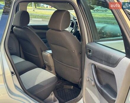 Сірий Форд Фокус, об'ємом двигуна 1.6 л та пробігом 300 тис. км за 5990 $, фото 10 на Automoto.ua