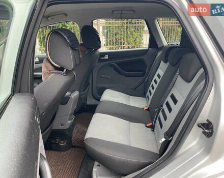 Сірий Форд Фокус, об'ємом двигуна 1.6 л та пробігом 303 тис. км за 6200 $, фото 41 на Automoto.ua