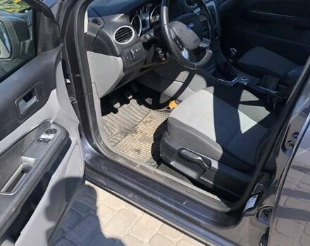 Сірий Форд Фокус, об'ємом двигуна 1.6 л та пробігом 194 тис. км за 6000 $, фото 7 на Automoto.ua