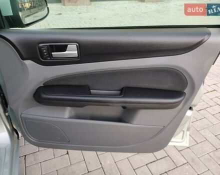 Серый Форд Фокус, объемом двигателя 1.6 л и пробегом 220 тыс. км за 5699 $, фото 21 на Automoto.ua