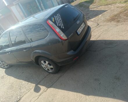 Серый Форд Фокус, объемом двигателя 1.6 л и пробегом 296 тыс. км за 5035 $, фото 4 на Automoto.ua