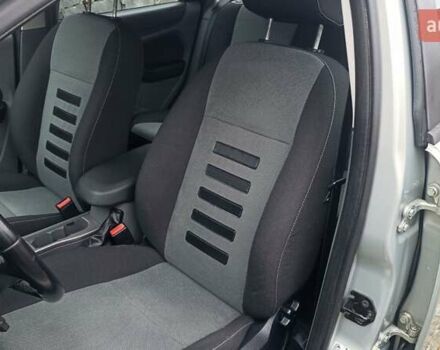 Серый Форд Фокус, объемом двигателя 1.6 л и пробегом 203 тыс. км за 5800 $, фото 11 на Automoto.ua