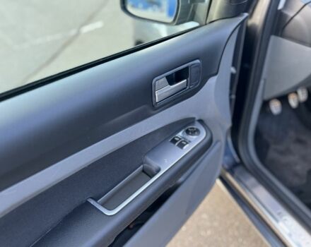 Серый Форд Фокус, объемом двигателя 1.6 л и пробегом 269 тыс. км за 4900 $, фото 13 на Automoto.ua