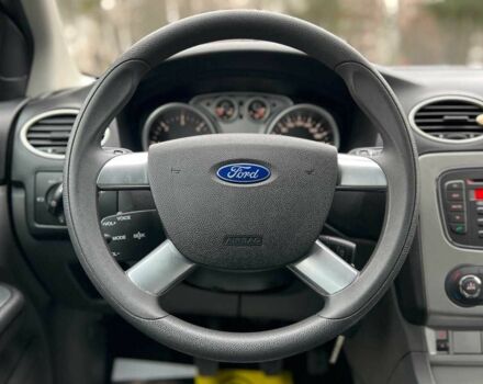 Серый Форд Фокус, объемом двигателя 1.5 л и пробегом 175 тыс. км за 5400 $, фото 10 на Automoto.ua