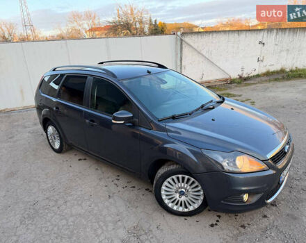 Серый Форд Фокус, объемом двигателя 1.6 л и пробегом 282 тыс. км за 5500 $, фото 7 на Automoto.ua