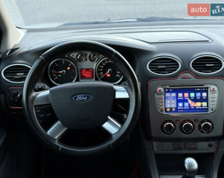 Серый Форд Фокус, объемом двигателя 1.8 л и пробегом 266 тыс. км за 5300 $, фото 11 на Automoto.ua