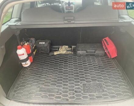 Серый Форд Фокус, объемом двигателя 1.8 л и пробегом 299 тыс. км за 6900 $, фото 22 на Automoto.ua