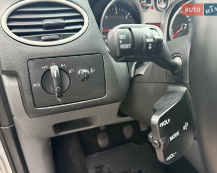 Сірий Форд Фокус, об'ємом двигуна 1.56 л та пробігом 187 тис. км за 5500 $, фото 17 на Automoto.ua