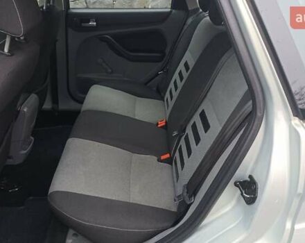 Серый Форд Фокус, объемом двигателя 1.6 л и пробегом 203 тыс. км за 5800 $, фото 13 на Automoto.ua