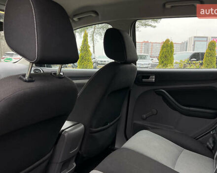 Серый Форд Фокус, объемом двигателя 1.56 л и пробегом 175 тыс. км за 5400 $, фото 16 на Automoto.ua