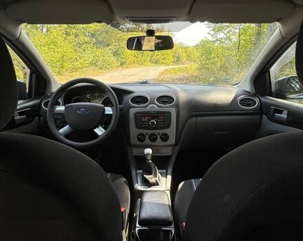 Серый Форд Фокус, объемом двигателя 1.6 л и пробегом 217 тыс. км за 6000 $, фото 15 на Automoto.ua