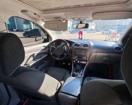 Серый Форд Фокус, объемом двигателя 1.6 л и пробегом 290 тыс. км за 5300 $, фото 4 на Automoto.ua