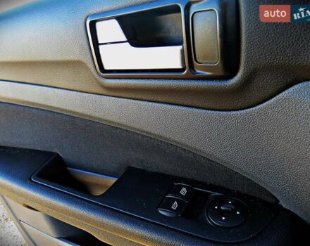 Серый Форд Фокус, объемом двигателя 1.6 л и пробегом 253 тыс. км за 5100 $, фото 5 на Automoto.ua